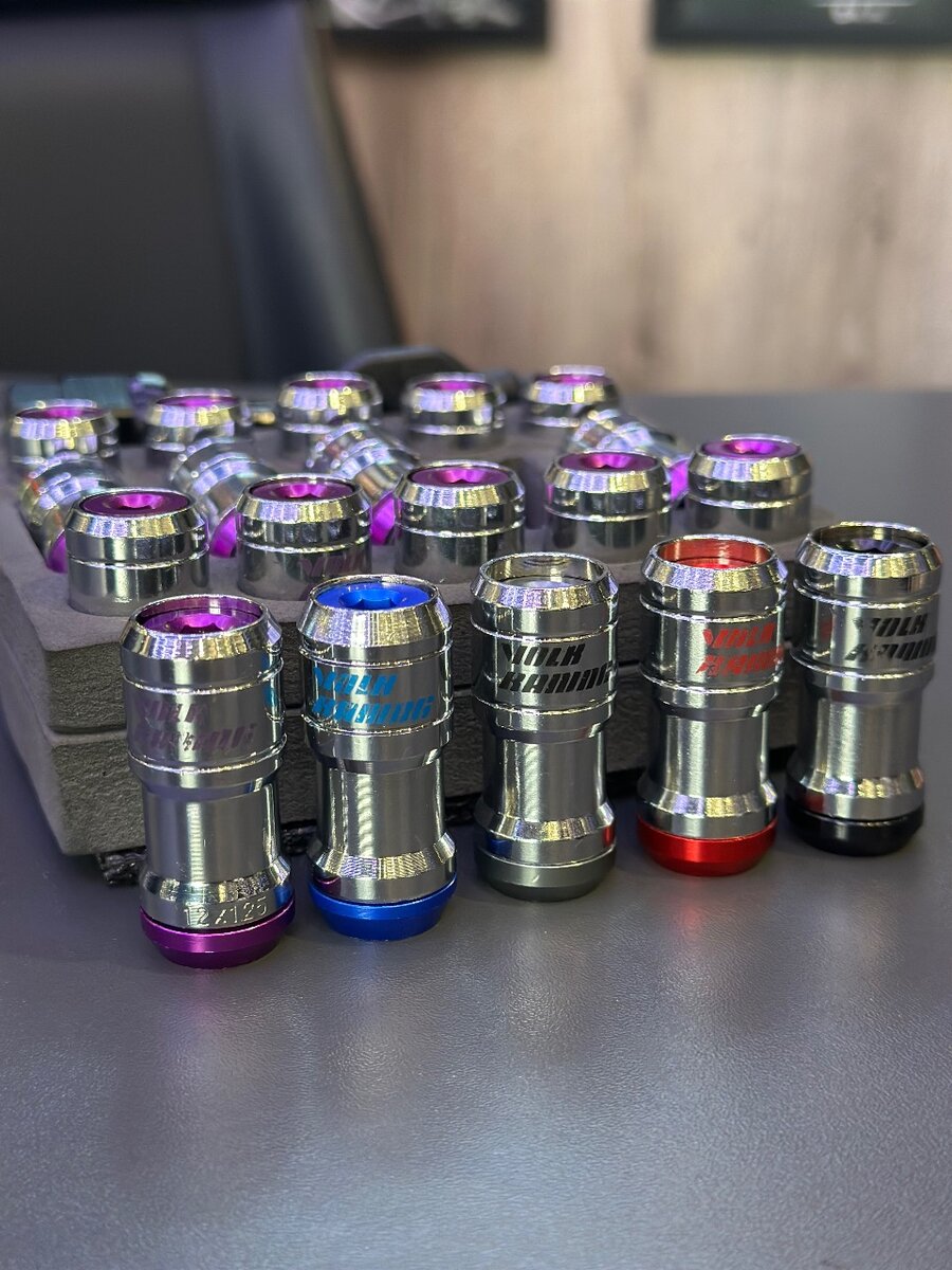 Гайки  под внутренний ключ