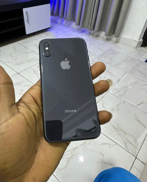 iPhone X