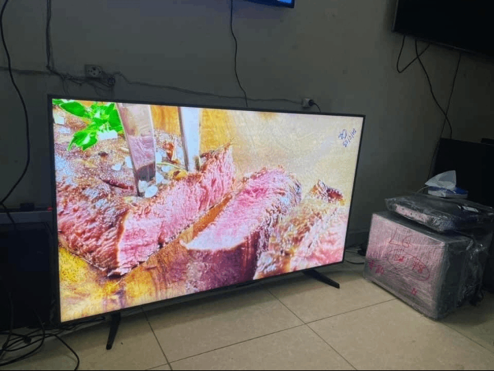 Téléviseur Smart LED 4K Ultra HD