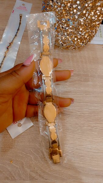 Bracelet élégant doré mixtes