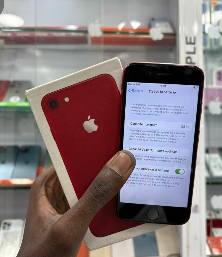 iPhone SE Rouge avec boîte