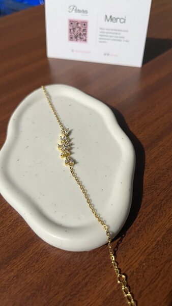 Bracelet fleur doré élégant