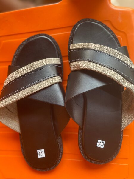 Chaussons confortables en cuir