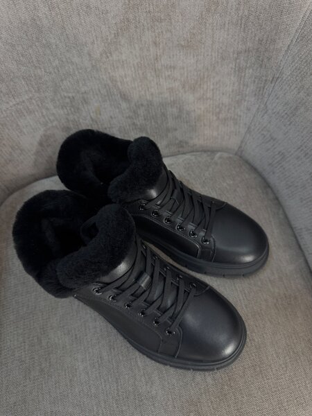 Зимние кроссовки