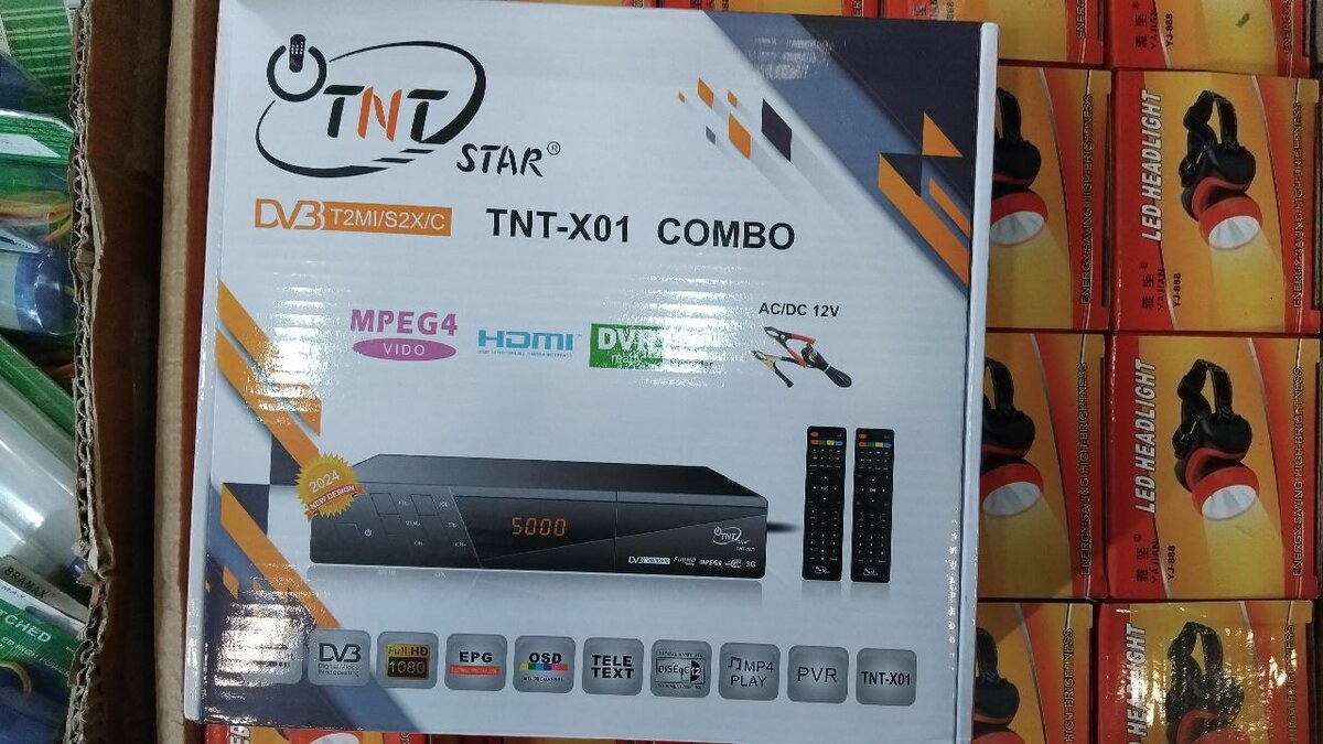 Décodeur satellite compatible TNT et parabole