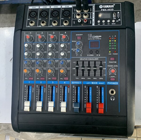 Table de mixage audio Yamaha