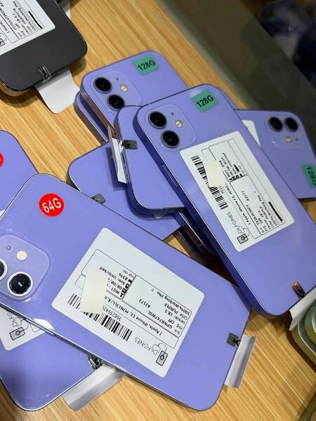 iPhone 12simple casi