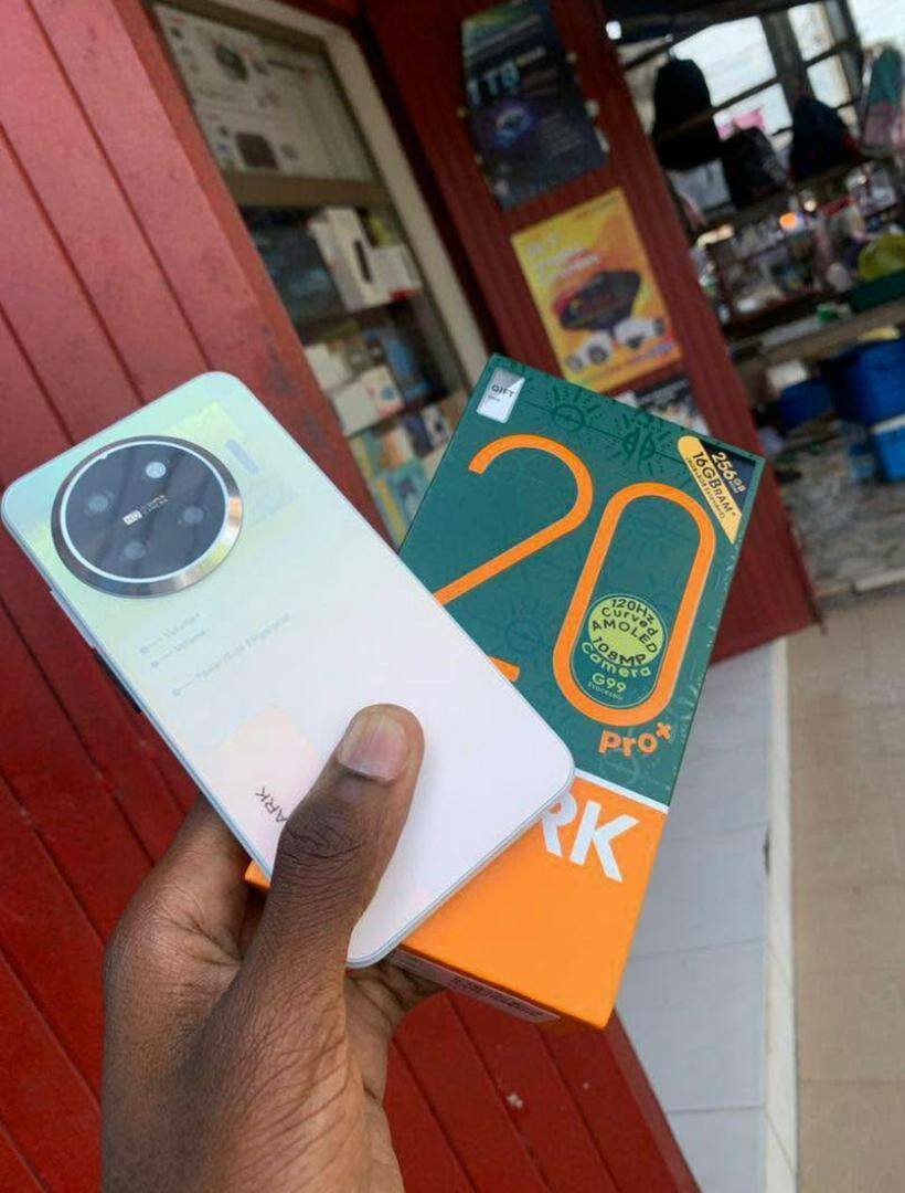 Smartphone TECNO SPARK 20