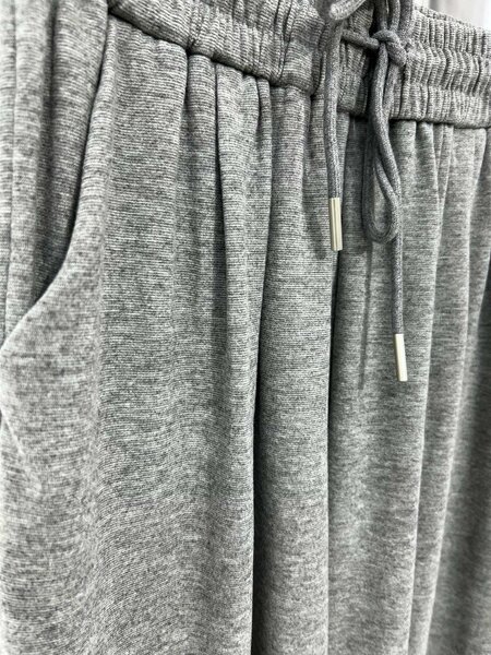 штаны свободного кроя