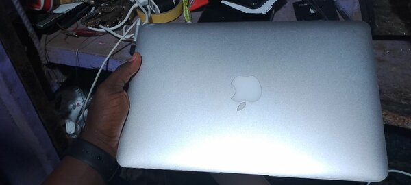 MacBook Air 13" High Sierra