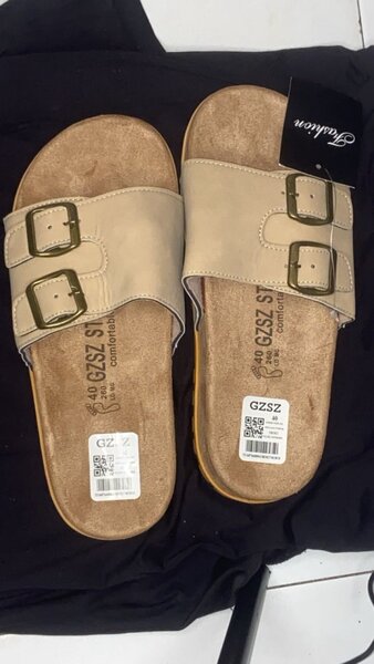 Sandales Unisex à Boucles