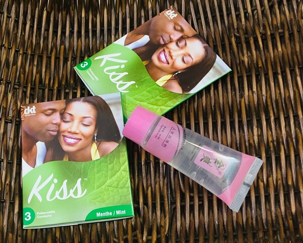 6 préservatifs + 1 lubrifiant