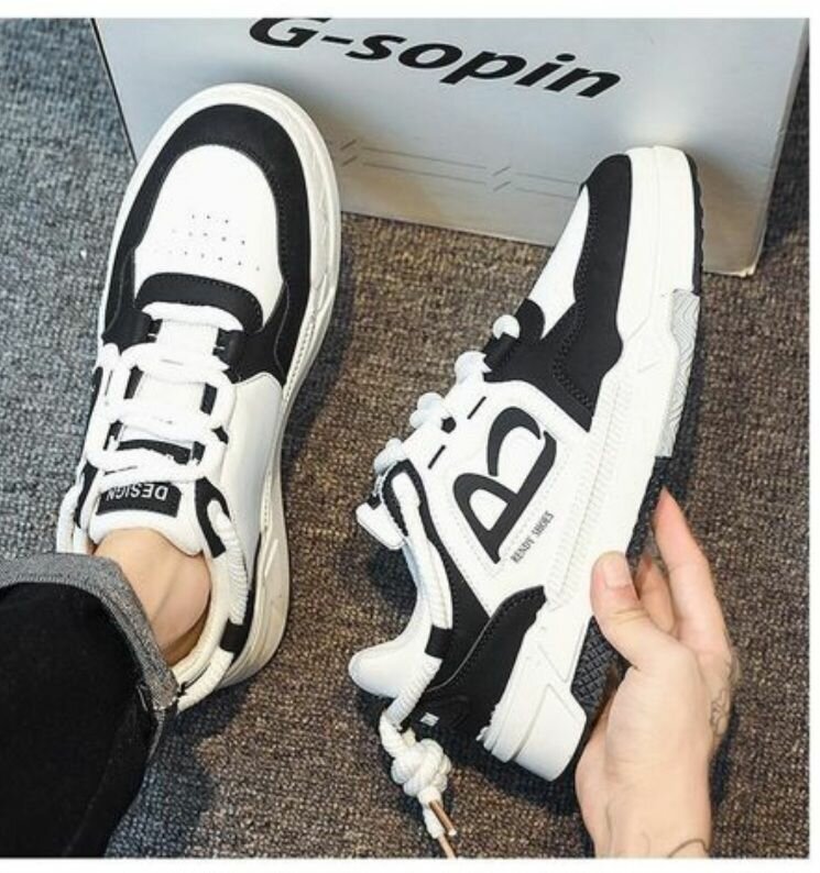 Baskets noires et blanches trendy