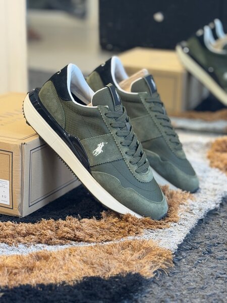 Authentique Ralph Lauren Train