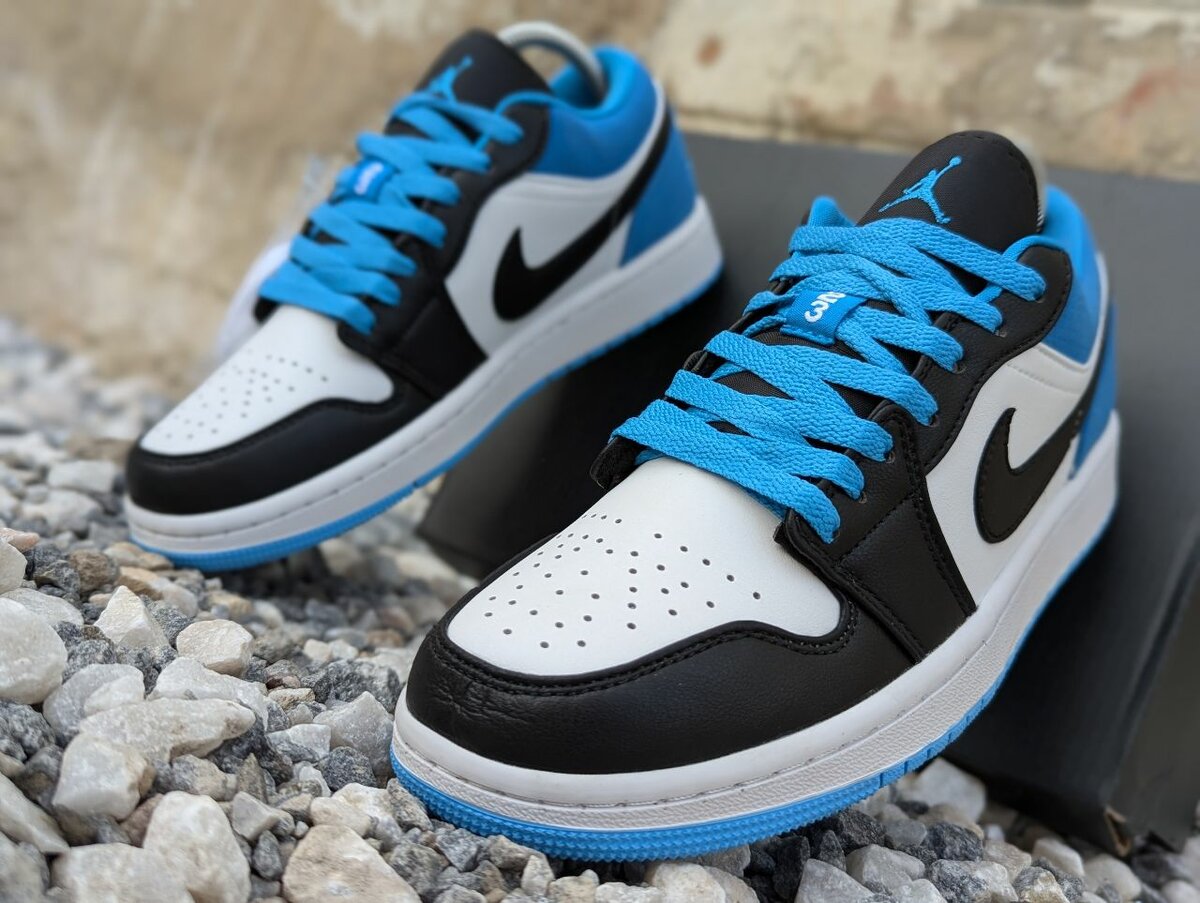 AIR JORDAN 1 LOW (BLACK & DARK POWDER)