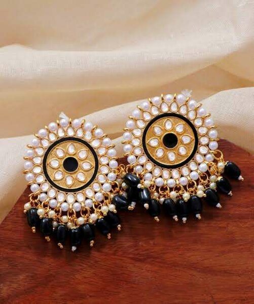 Ladies earings