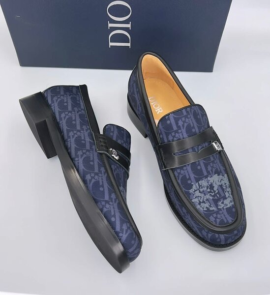 Men luxury shoes