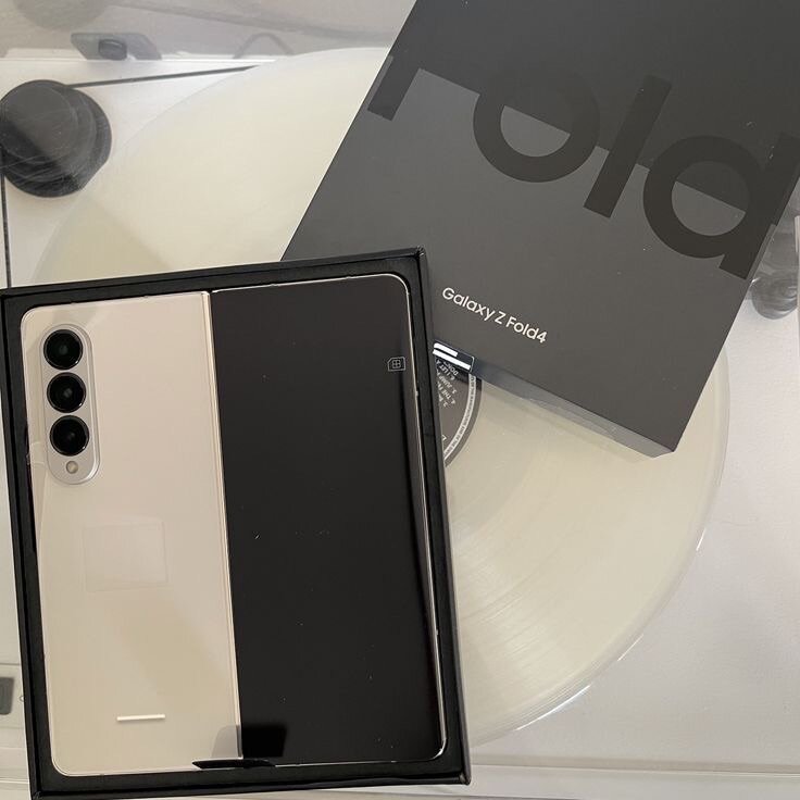 Samsung Galaxy Z Fold4