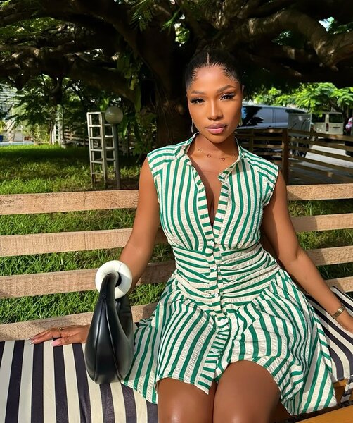 Robe à Rayures Vertes Élégante