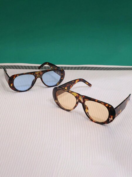 LUNETTES DE SOLEIL MODERNES