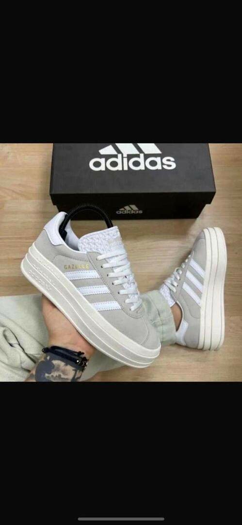 Chaussure Adidas pour femme