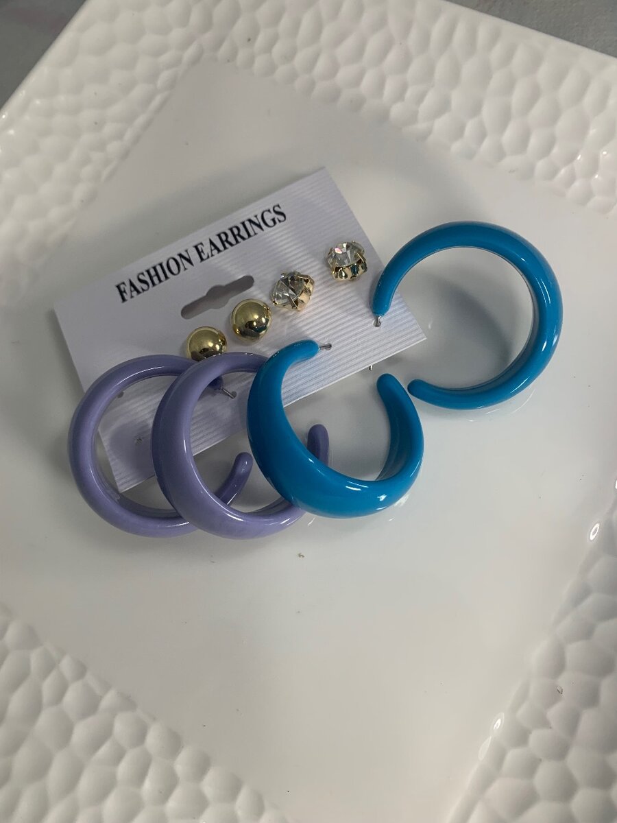 Boucles d'oreilles tendance colorées