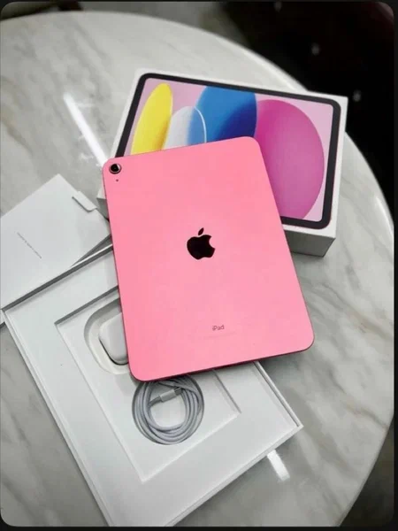 iPad Rose avec Accessoires