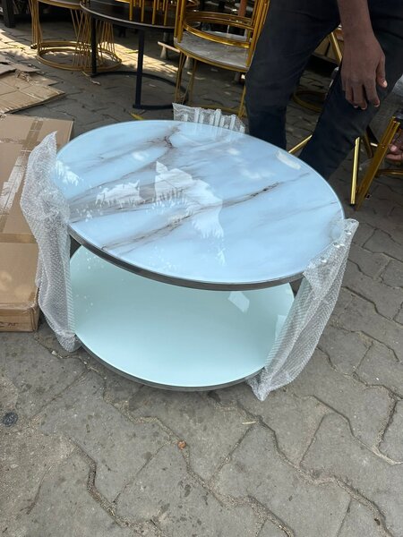 Table basse moderne en verre