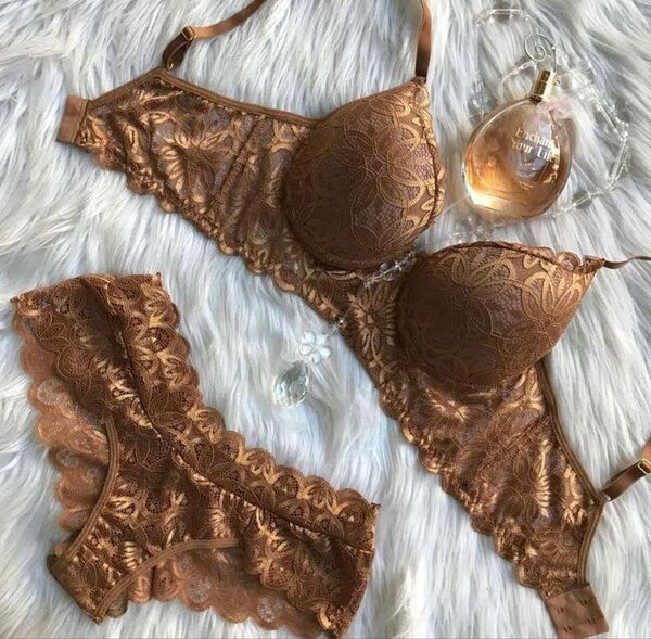 Ensemble de lingerie en dentelle