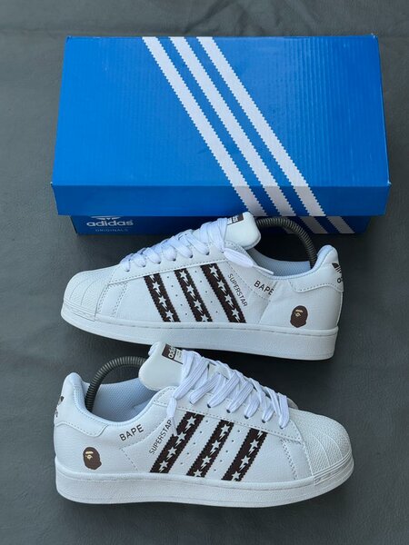 Baskets Adidas Bape blanches
