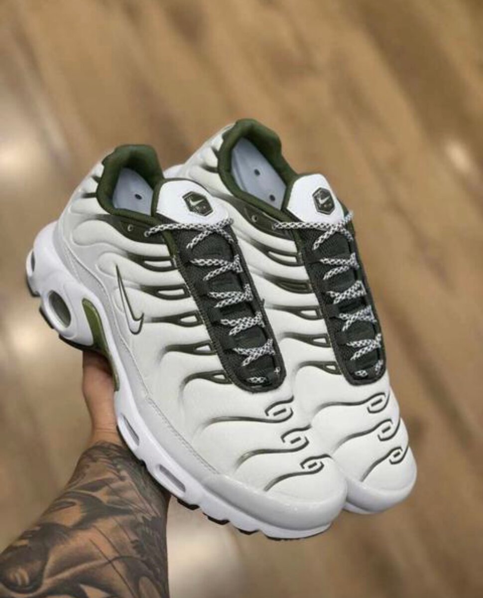 BASKET NIKE TN