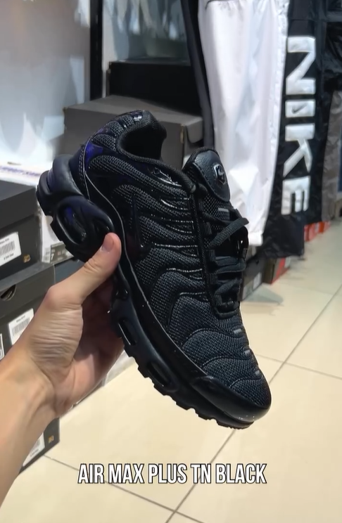 кроссовки черные мужские 