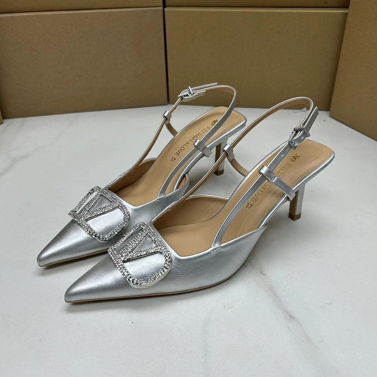 Ladies comfortable heel