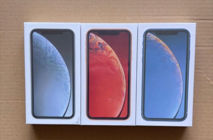 iPhone XR (BRAND NEW)