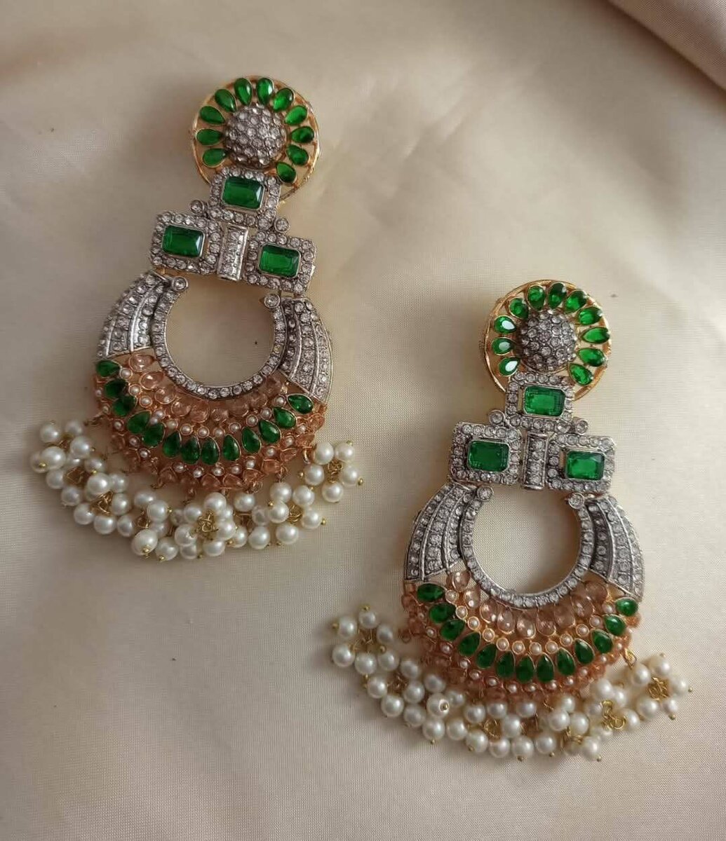 Ladies earrings