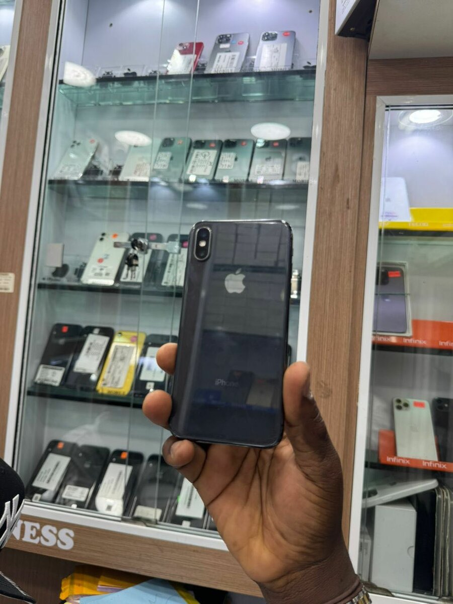 iPhone X tout passe  64giga