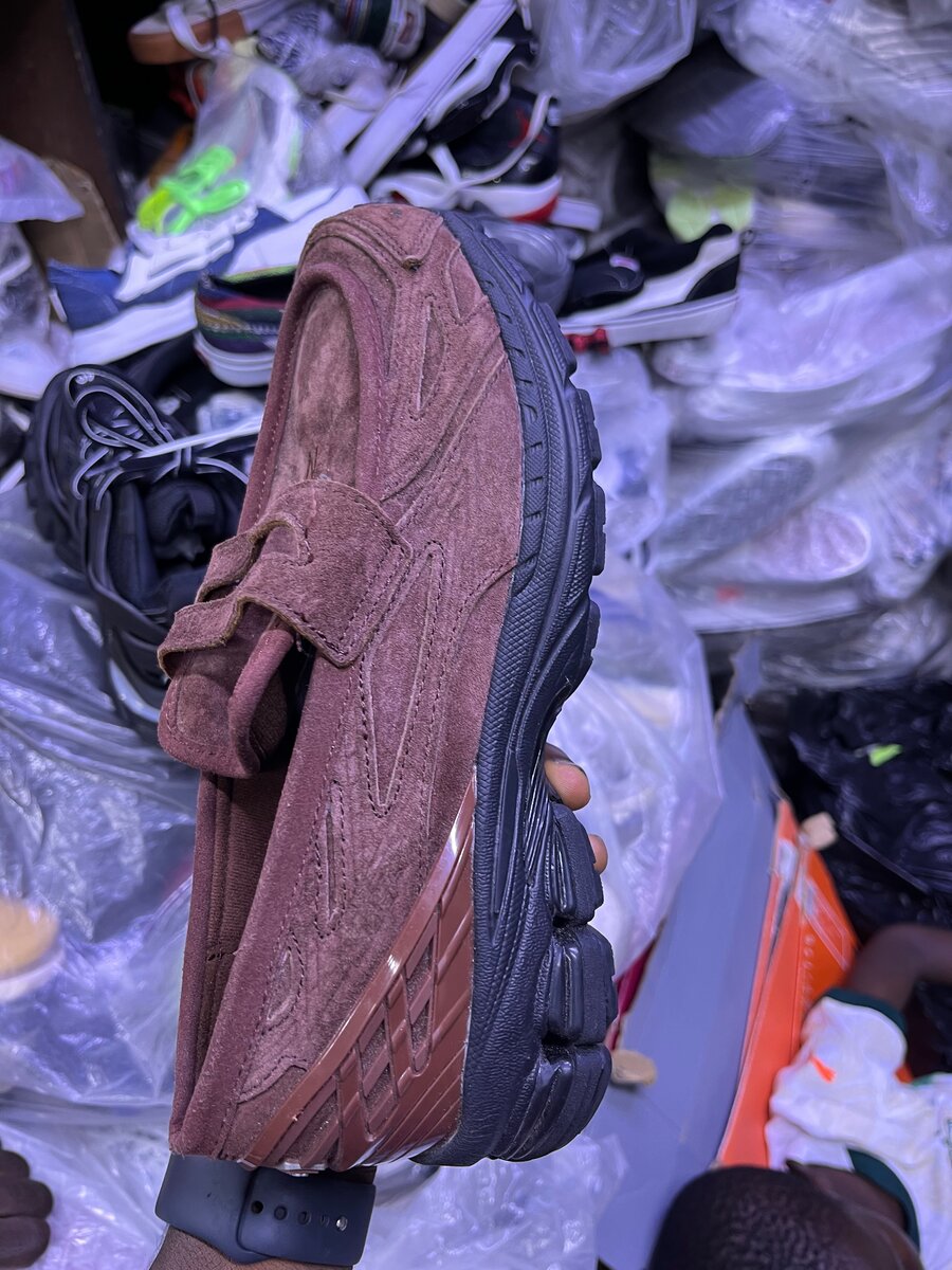 Chaussures en daim marron confortables