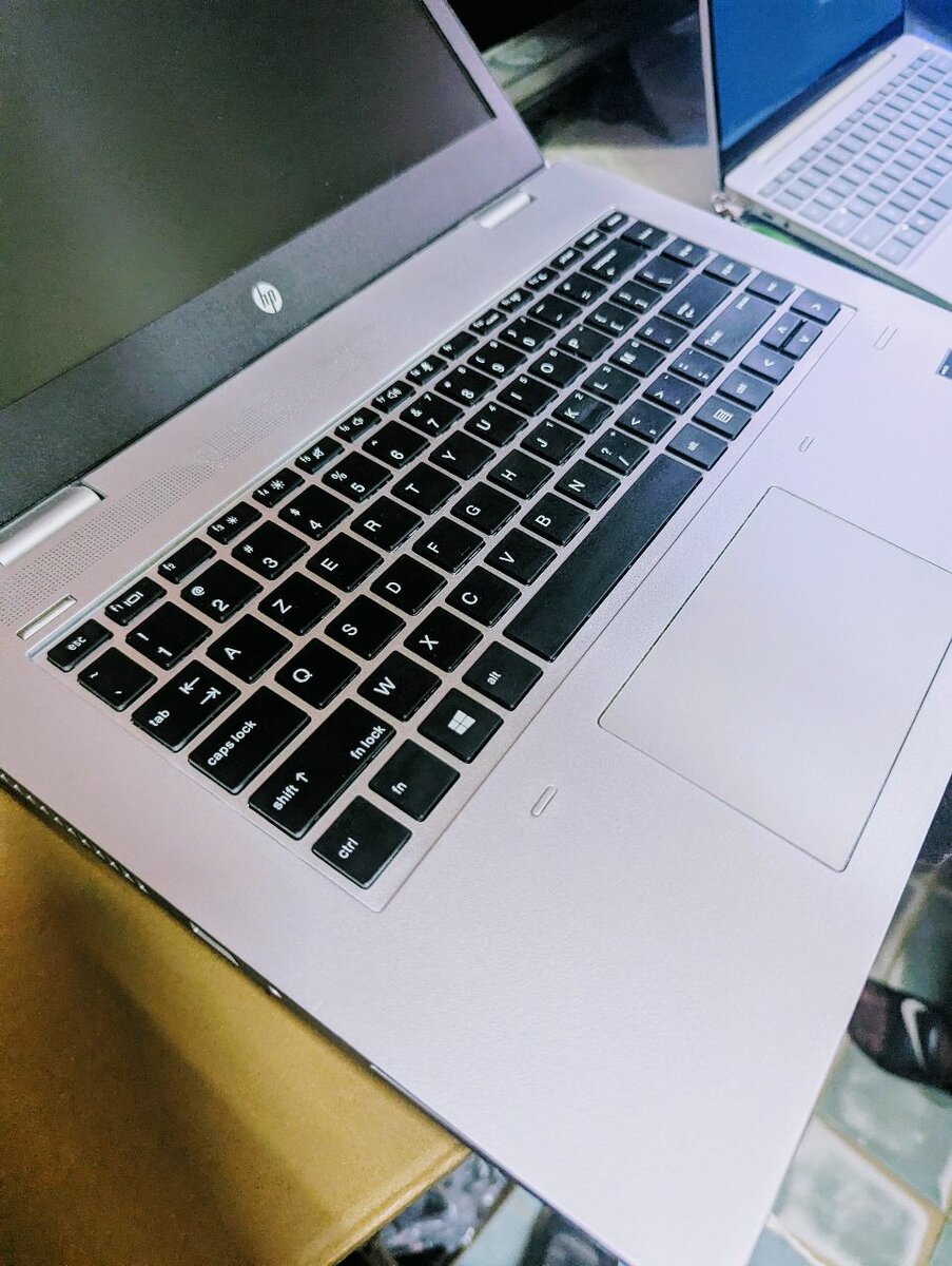 Ordinateur portable élégant HP