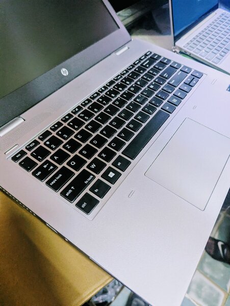 Ordinateur portable élégant HP