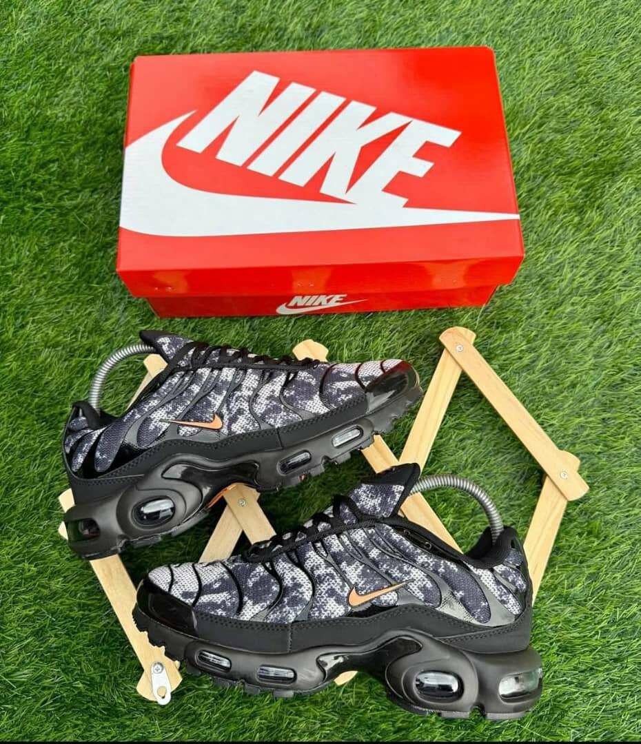 Baskets Nike Air Max TN Homme