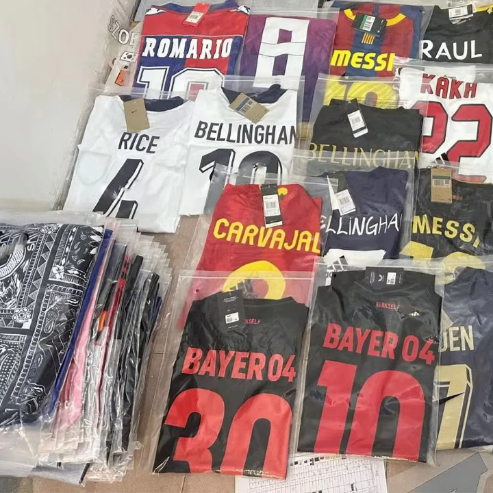 Jerseys de Football Authentiques