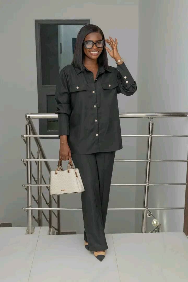 Costume élégant pour femme