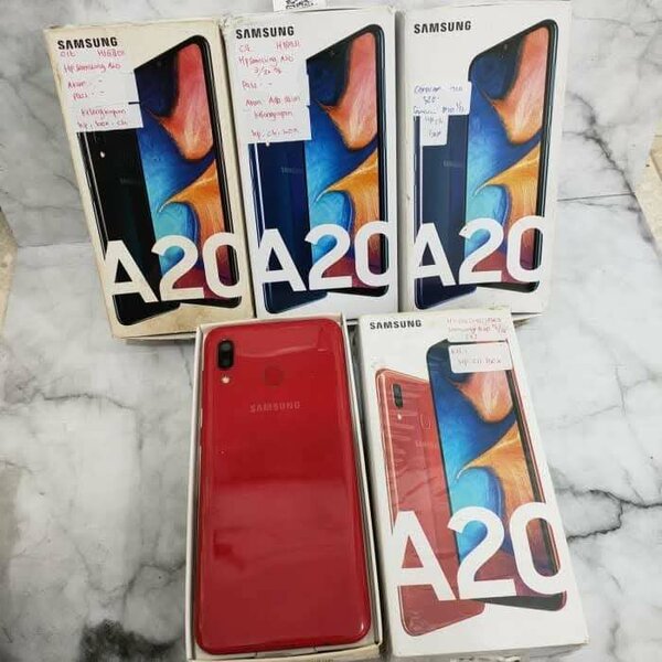 Samsung Galaxy A20 Rouge