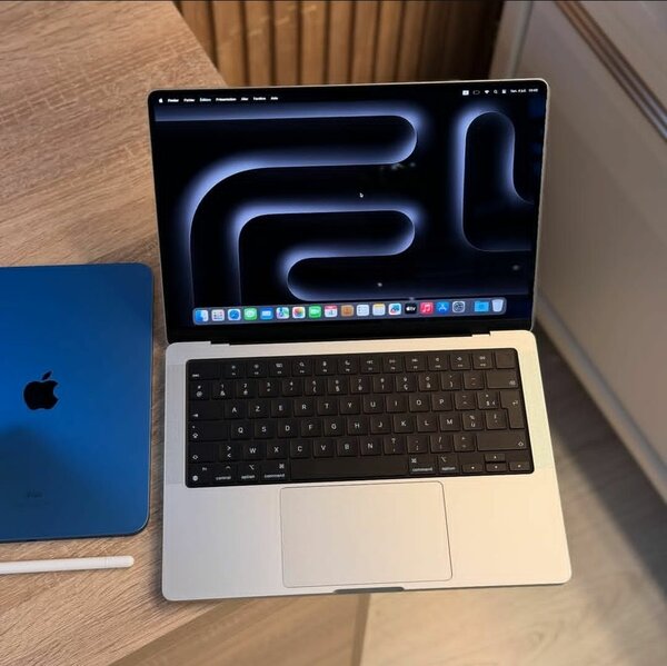 MACBOOK PRO 13  2025 M4