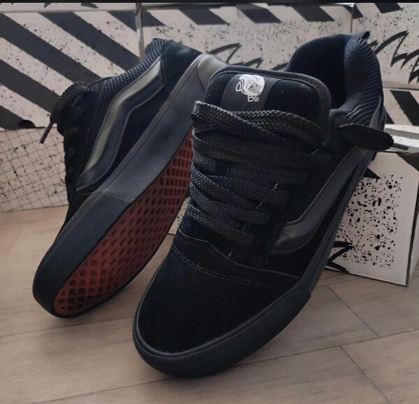 Baskets noires tendance