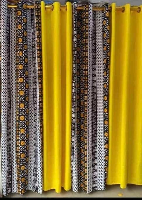 Rideaux en tissu à motifs colorés