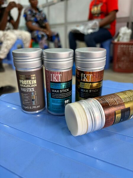 Stick de cire capillaire