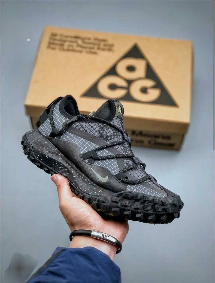 Nike  ACG Mountain Fly