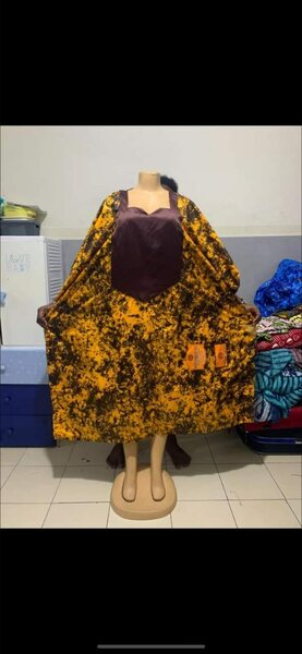 Robe disponible a 7000fr