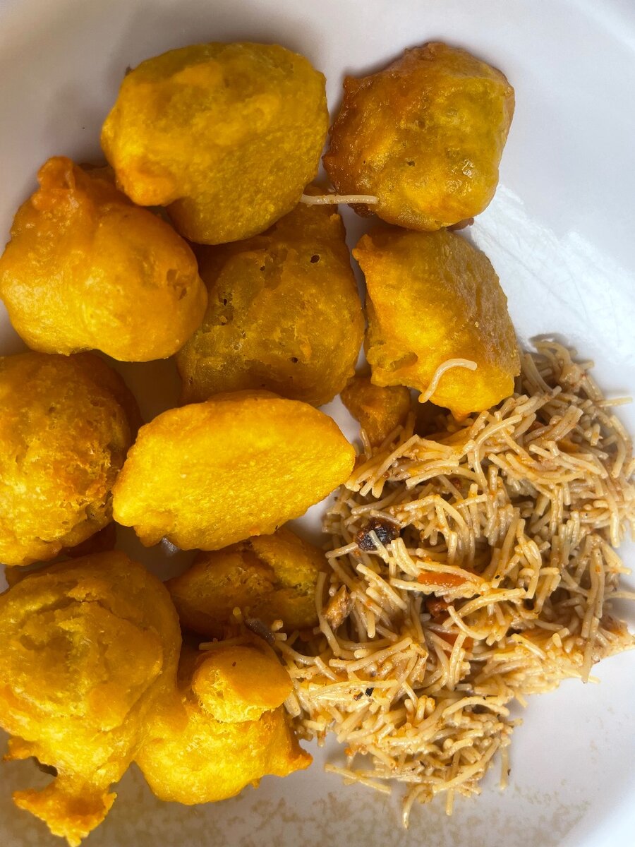 Beignets avec vermicelles